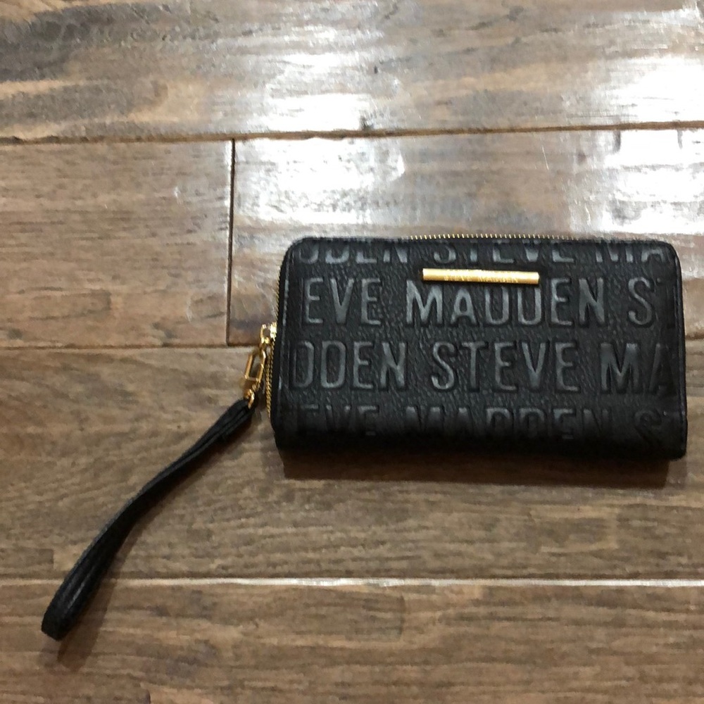 Wristlet